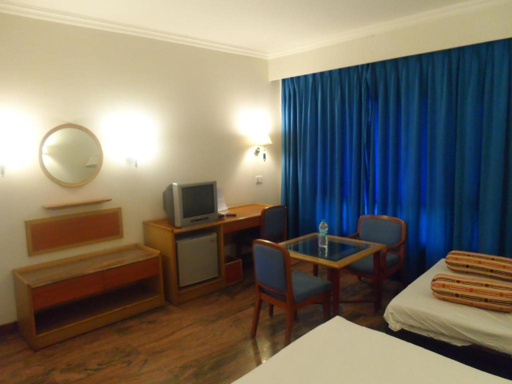 Kamat Lingapur Hotel Хайдарабад Экстерьер фото
